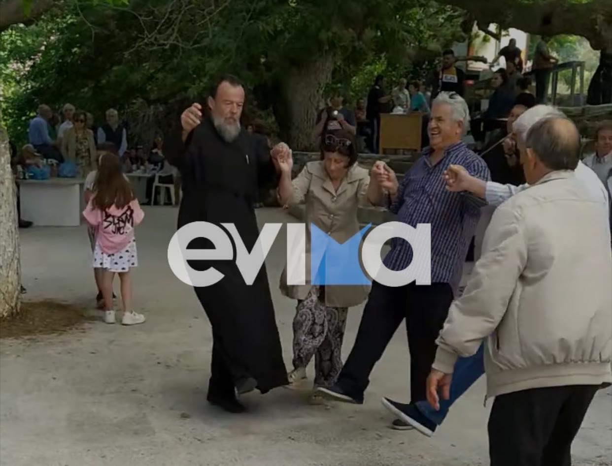 Εύβοια: Μερακλής παπάς χορεύει με βιολιά και γίνεται viral