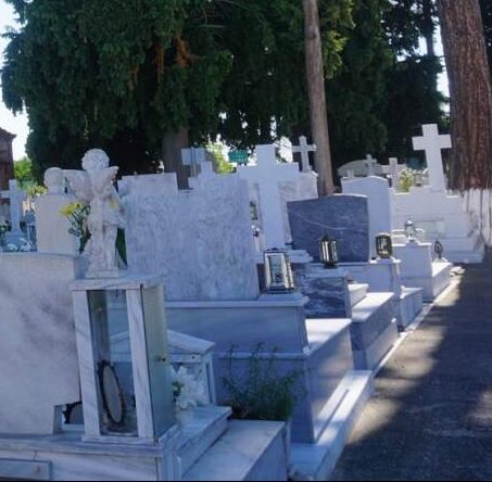 Εύβοια: Έργα στο κοιμητήριο Λίμνης με απόφαση Τσαπουρνιώτη