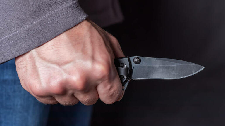 Εύβοια: Εργαζόμενος επιτέθηκε με μαχαίρι στον προϊστάμενό του εν ώρα εργασίας