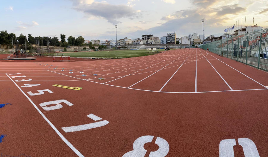 Εύβοια: Τοποθετήθηκε νέο ταρτάν στο γήπεδο της Χαλκίδας