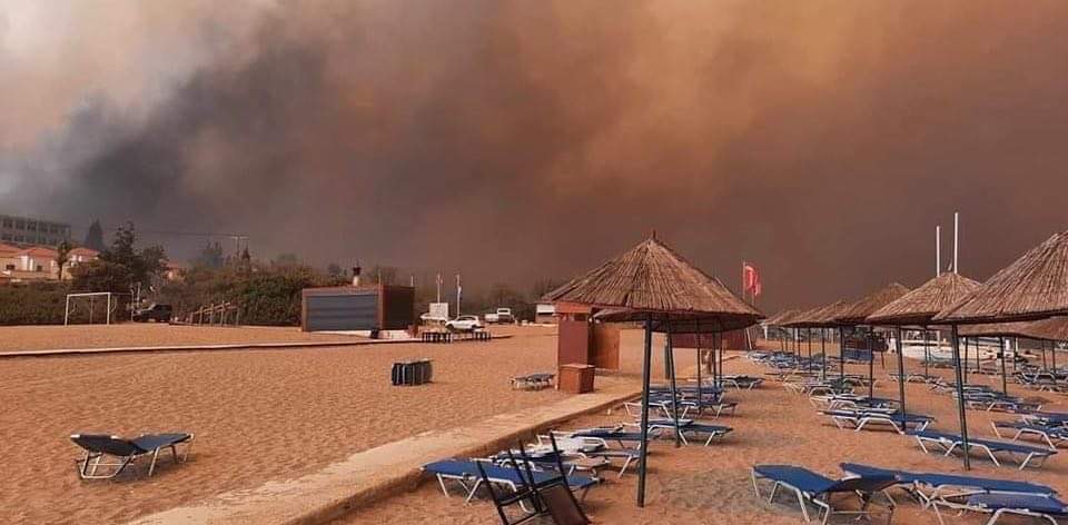 Φωτιά στη Ρόδο: Κυβερνητικό κλιμάκιο μεταβαίνει στο νησί