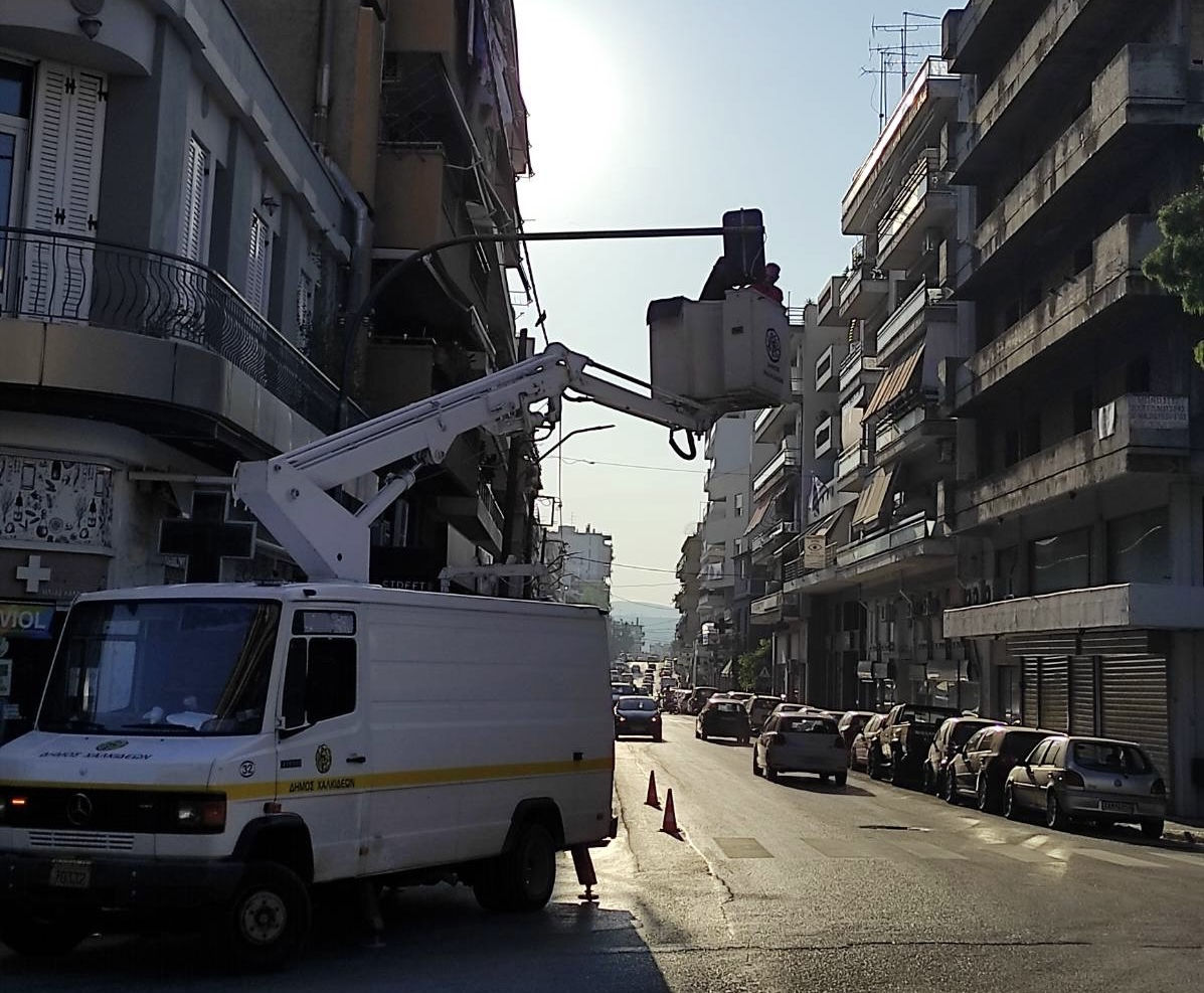 Χαλκίδα: Νέα φανάρια σε κεντρικό σημείο της πόλης