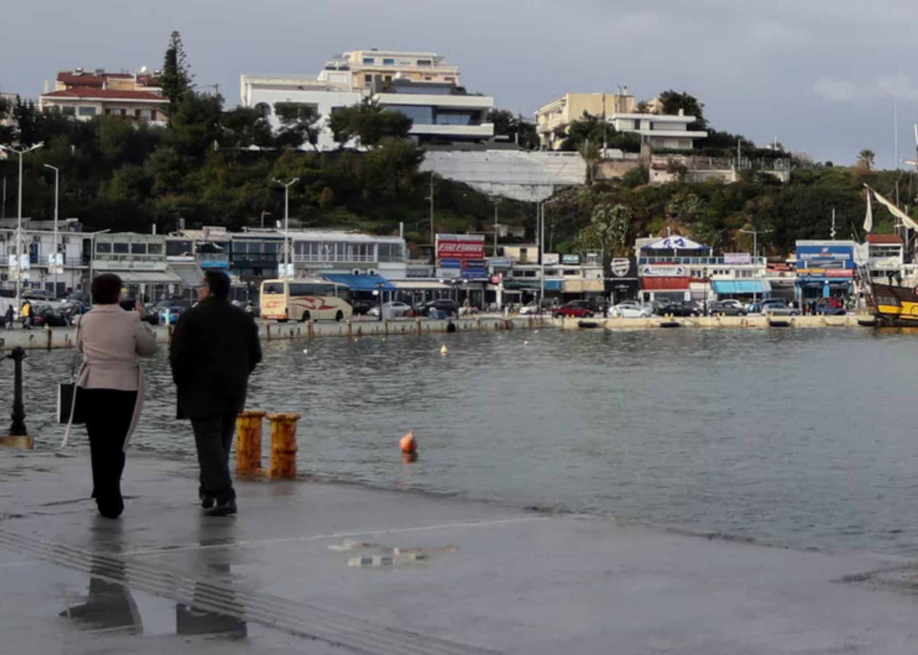 Άφησε τα πράγματα του και ένα σημείωμα στην προβλήτα και αυτοκτόνησε