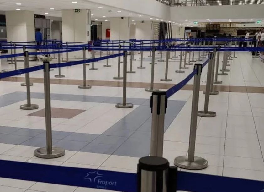 Ρόδος: Ομαλή πλέον η λειτουργία του αεροδρομίου – Ειδική πύλη για όσους δεν έχουν ταξιδιωτικά έγγραφα