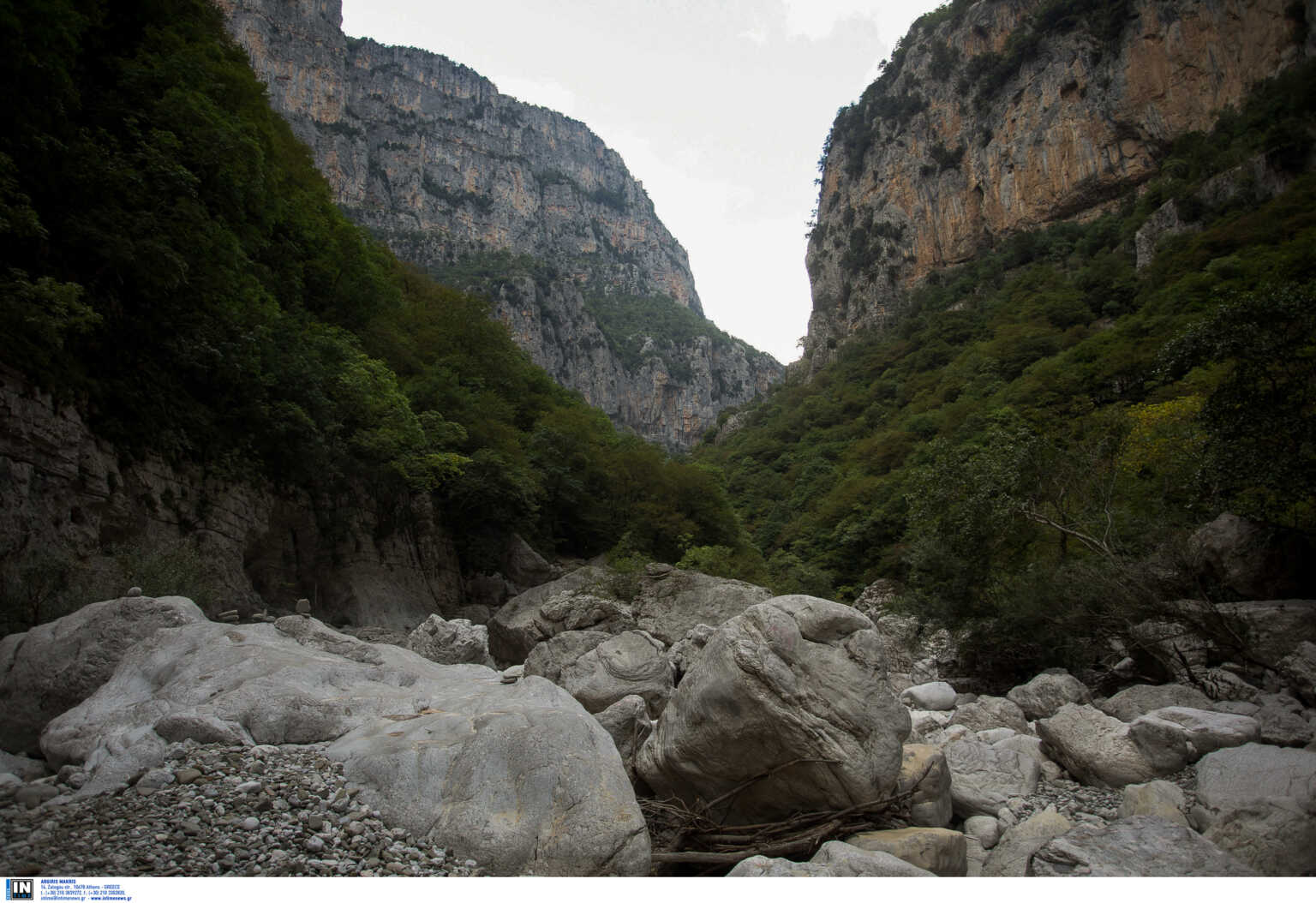 Σεισμός στα Χανιά: Άνδρας τραυματίστηκε σοβαρά στο Φαράγγι της Σαμαριάς λόγω πτώσης βράχων