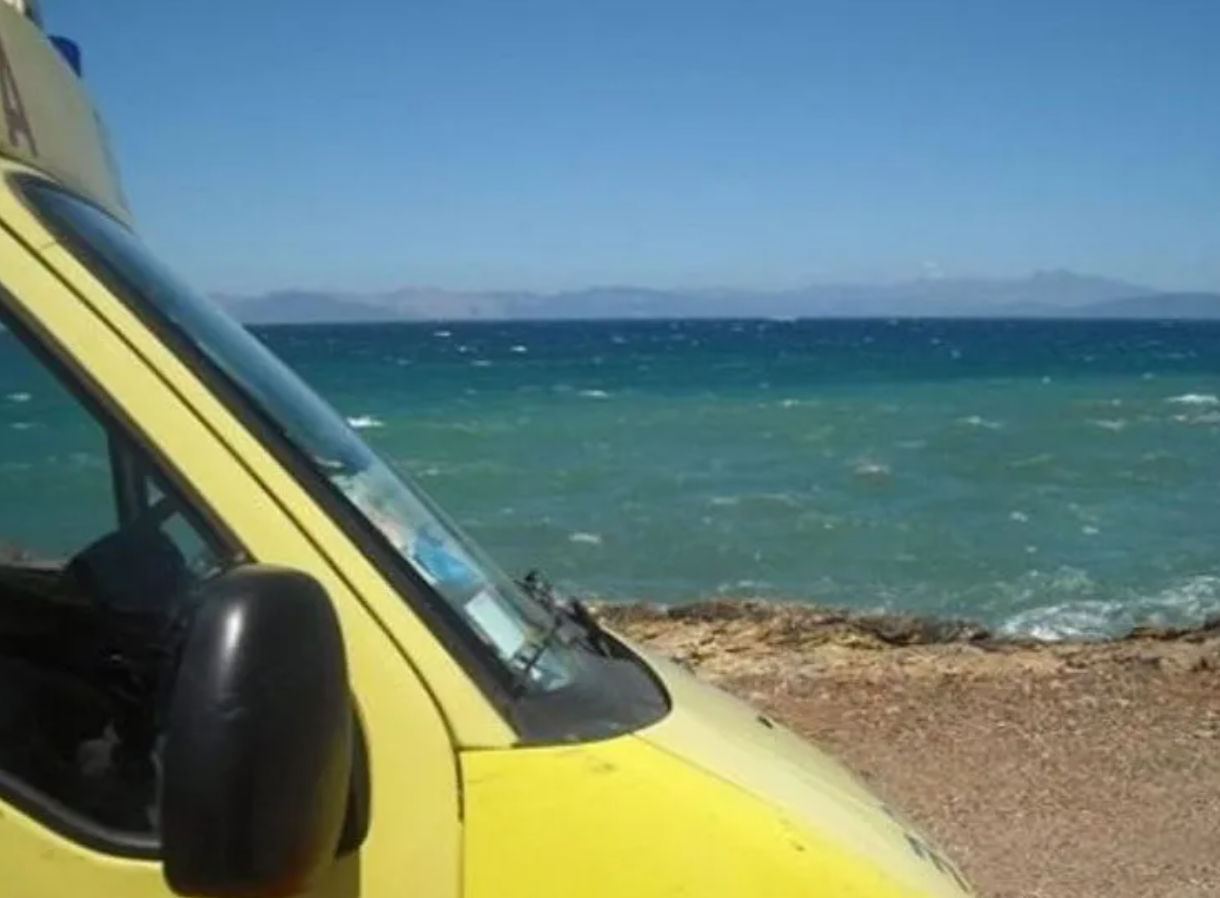 Εύβοια: Αυτοκίνητο έπεσε σε παραλία – «Άγιο» είχε η οδηγός
