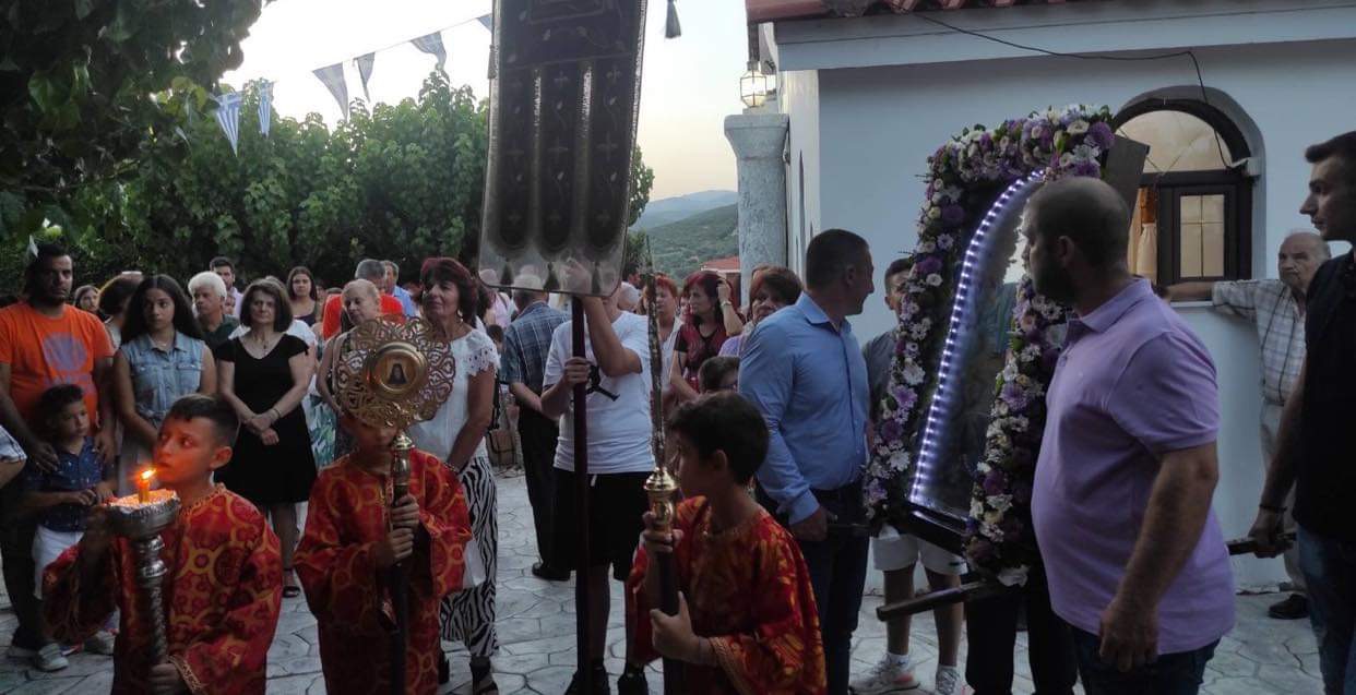 Έτσι γιόρτασαν την παραμονή της Μεταμόρφωσης του Σωτήρος σε χωριό της Εύβοιας