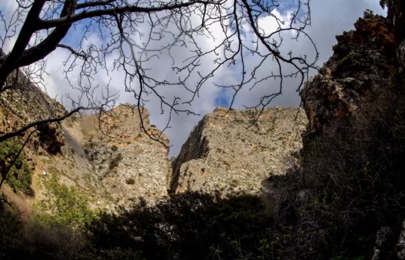 Νεκρός σε δύσβατο σημείο ο αγνοούμενος, από τον Δεκαπενταύγουστο, άνδρας