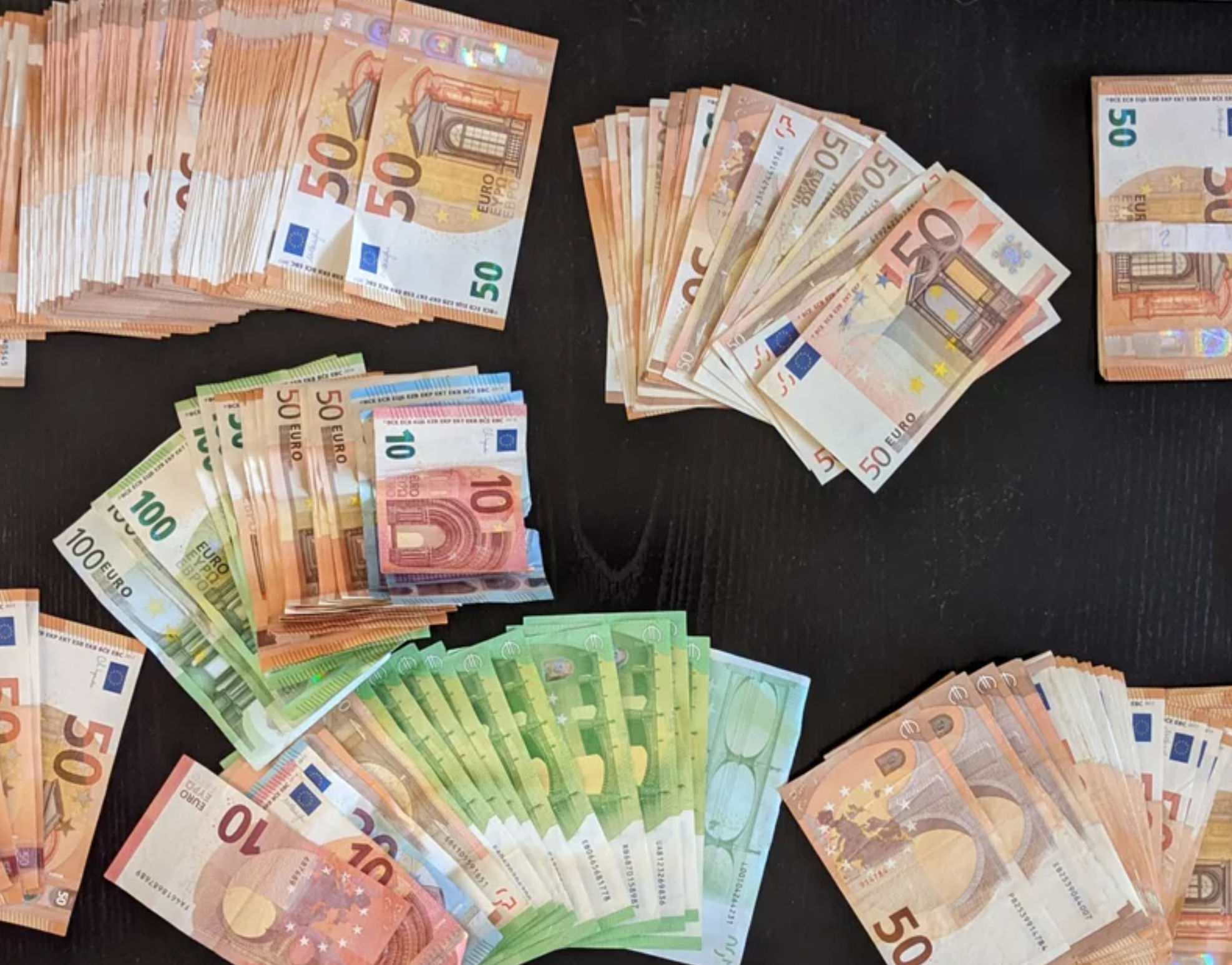 Συνελήφθη γιαγιά για τηλεφωνικές απάτες με λεία πάνω από 100.000 ευρώ!