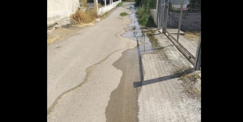 Προβλήματα υδροδότησης στην Εύβοια: Σπίτια χωρίς νερό ενώ δρόμοι πλημμυρίζουν