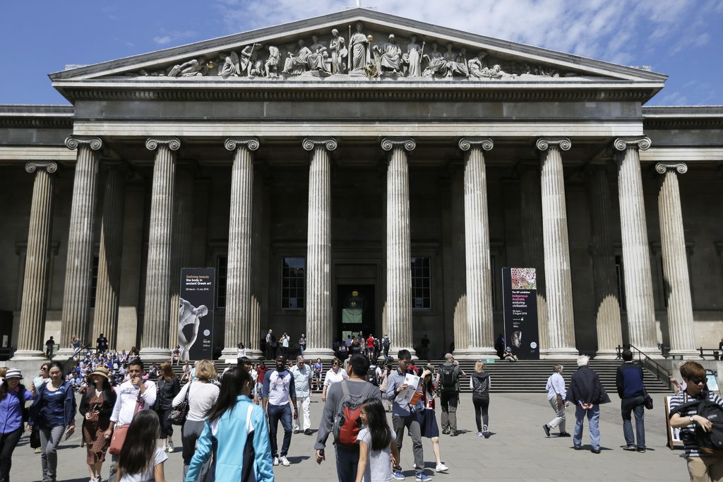 «Βόμβα» από τον πρόεδρο του Βρετανικού Μουσείου: «Υπάρχουν αντικείμενα που δεν είναι καταγεγραμμένα»