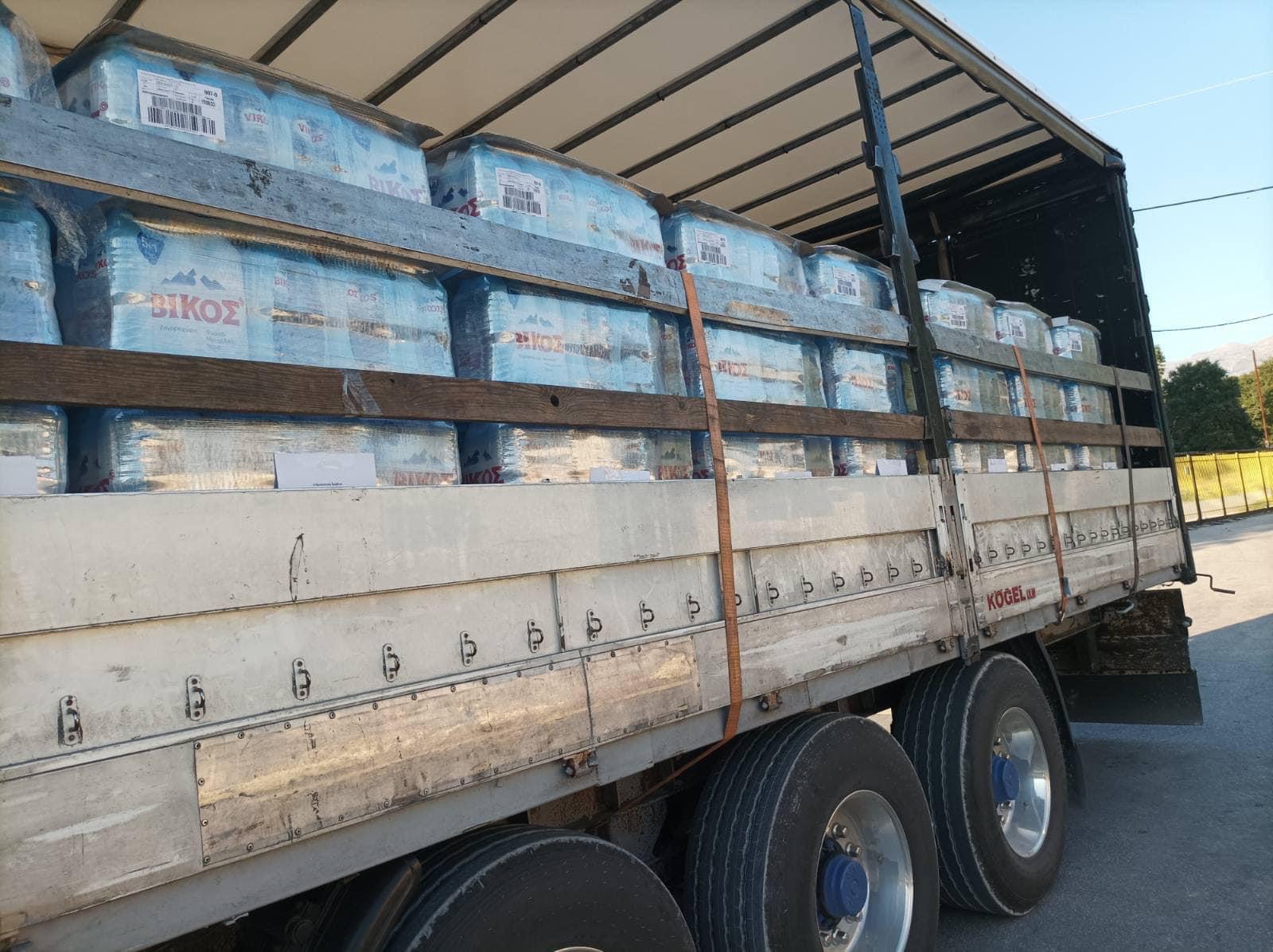 Εύβοια: Αυτός ο αντιδήμαρχος έστειλε ένα φορτηγό νερά στον Παλαμά Καρδίτσας