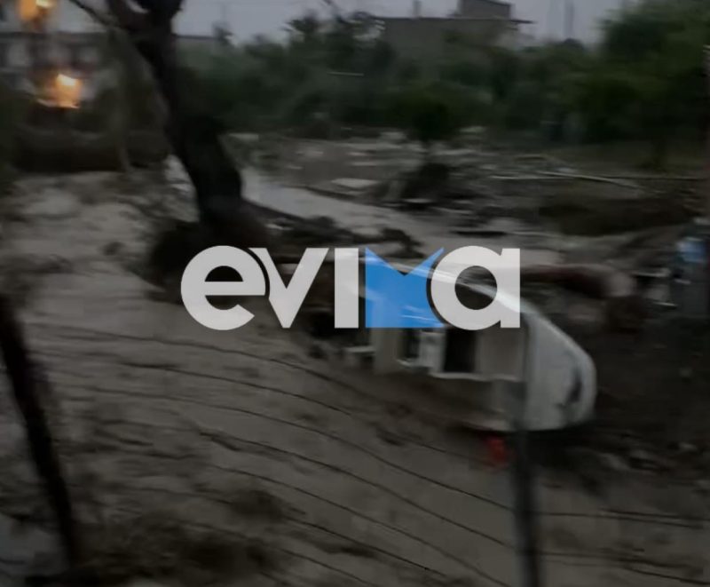Κακοκαιρία: Στο έλεος του Elias η Εύβοια – Πλημμύρισαν σπίτια, δρόμοι κόπηκαν στα δυο (vid)
