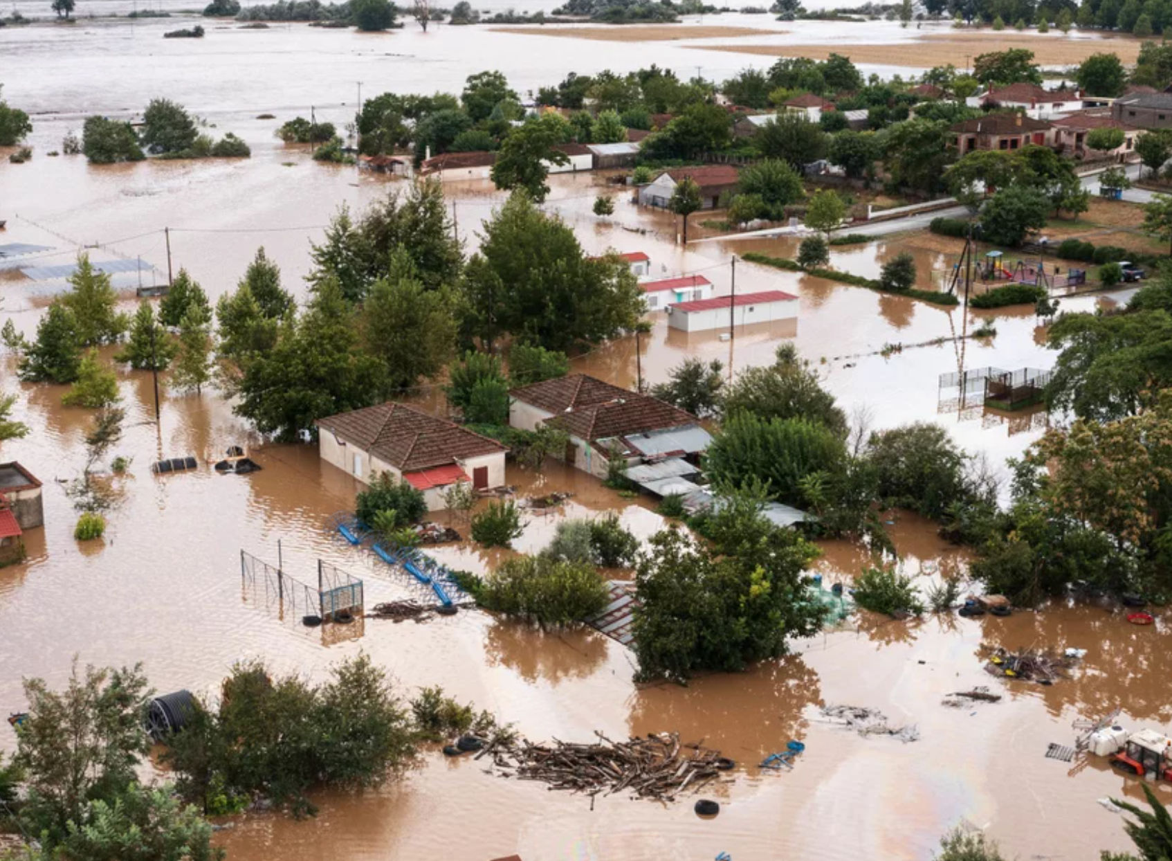 Κραυγή αγωνίας γυναίκας από την Εύβοια: «Έχω συγγενείς με μικρά παιδιά εγκλωβισμένους στην Καρδίτσα»