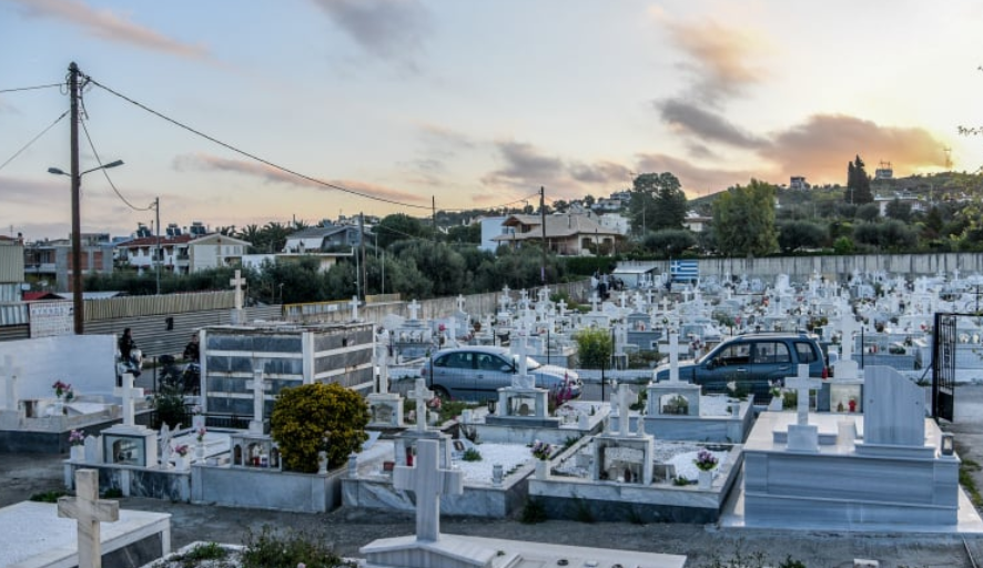 Πέθανε την ώρα της κηδείας του φίλου του