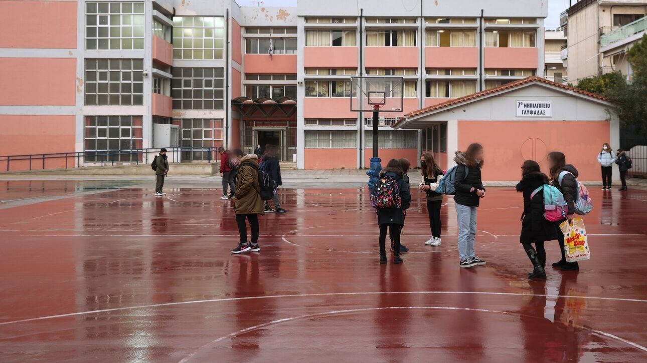 Κακοκαιρία Elias: Κλειστά και αύριο τα σχολεία στην Εύβοια