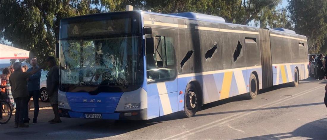 Αρτέμιδα: Επιβάτης λεωφορείου έσπασε τα τζάμια και απείλησε ότι θα τους σκοτώσεις όλους (εικόνες)