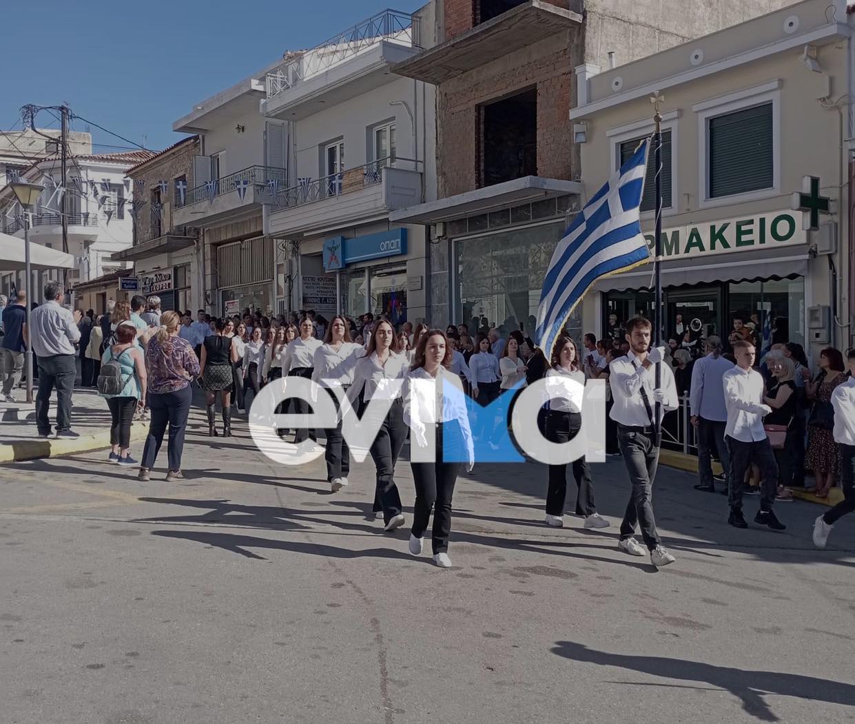 Εύβοια: Καμπάνες, δοξολογία και παρέλαση για την 25η Μαρτίου