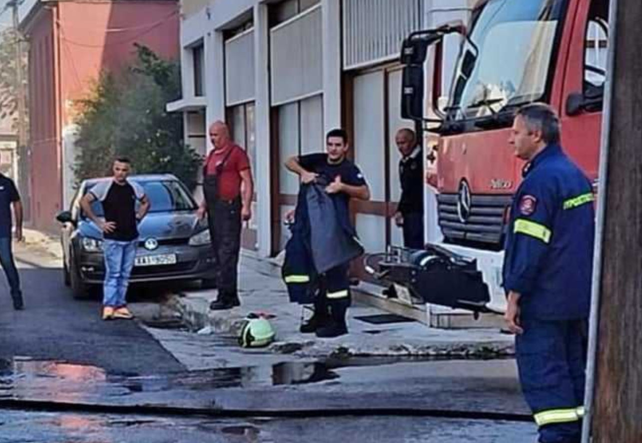 Εύβοια: Τρόμος από αυτοκίνητο που πήρε φωτιά