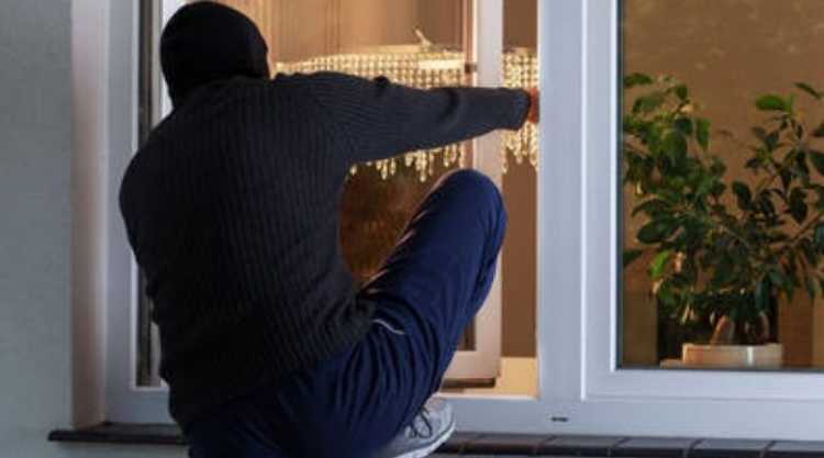 Εύβοια: Έβλεπαν… LIVE να τους κλέβουν το σπίτι – Άμεση επέμβαση της ΕΛΑΣ