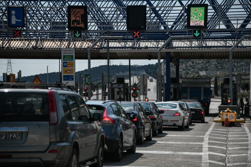 Αυξημένα μέτρα της Τροχαίας για την 28η Οκτωβρίου -Απαγόρευση κυκλοφορίας φορτηγών άνω των 3,5 τόνων