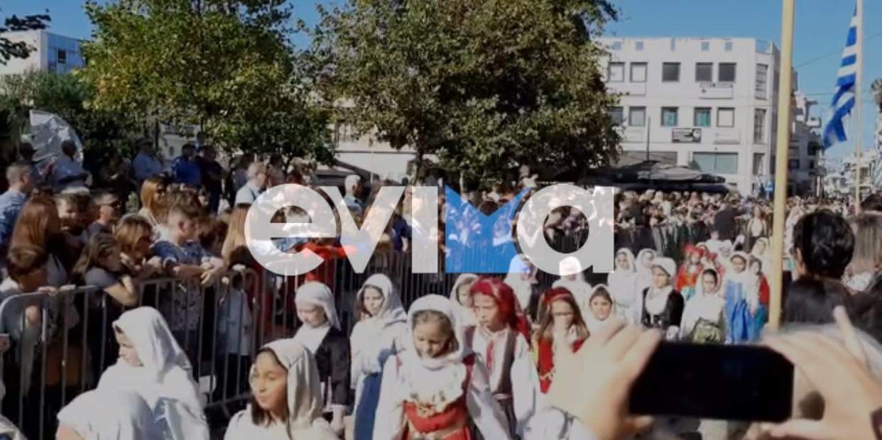 Εύβοια – 28η Οκτωβρίου: Με καμάρι η παρέλαση στην Ιστιαία (pics)