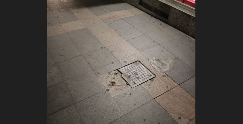 Eύβοια: Εικόνες εγκατάλειψης στον πεζόδρομο της Αβάντων