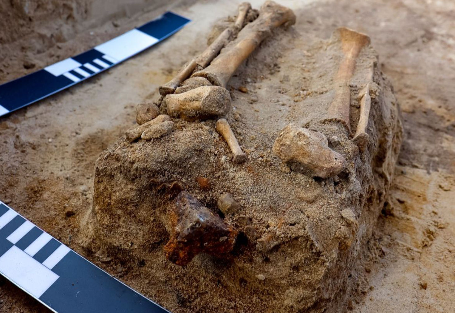 Εντοπίστηκαν οστά παιδιού βαμπίρ του 17ου αιώνα – Είχε ταφεί ζωντανό με λουκέτο στα πόδια