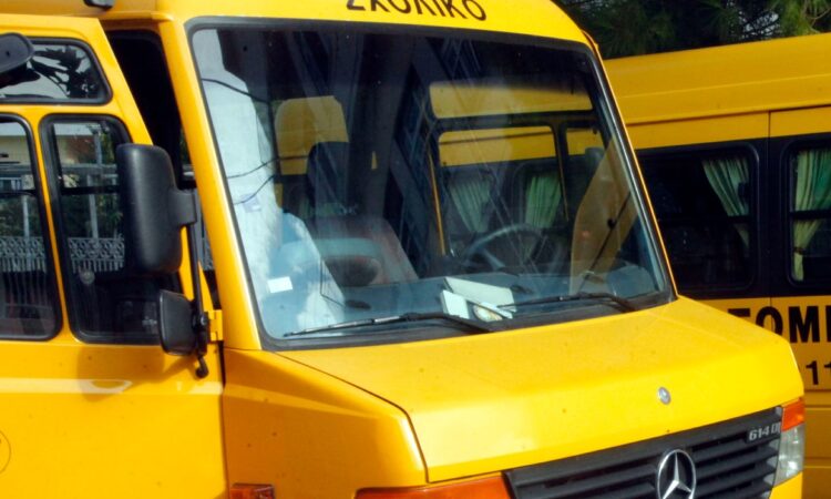 Απίστευτη καταγγελία: Οδηγός σχολικού λεωφορείου ξυλοκόπησε ΑμεΑ μετά από τροχαίο