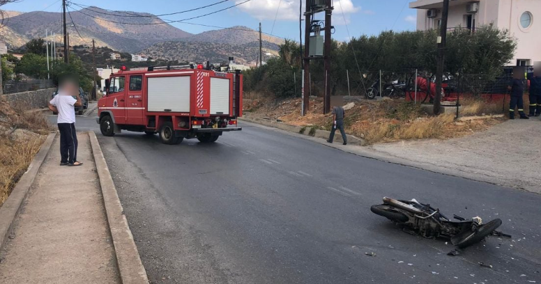 Νεκρός 19χρονος σε τροχαίο με μηχανή