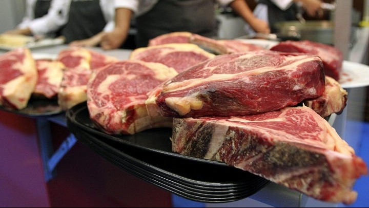 «Καμπανάκι» για την κατανάλωση κόκκινου κρέατος- Με τι βλέπουν οι ειδικοί πως συνδέεται