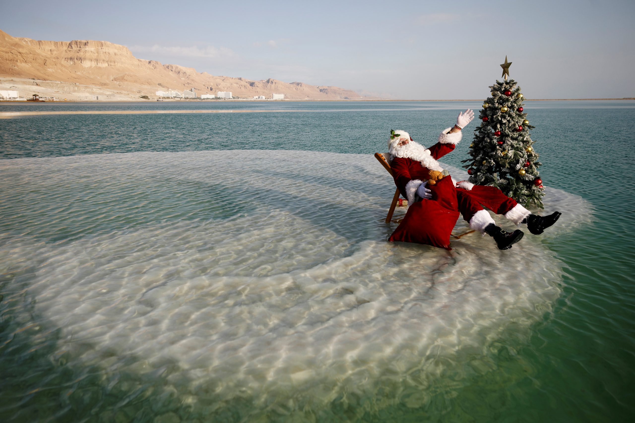 Μαρουσάκης για καιρό Χριστουγέννων: Λέτε ο άγιος Βασίλης φέτος να έρθει από τη θάλασσα;