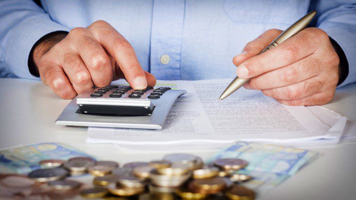 Στο τραπέζι του υπουργείου Οικονομικών η εξάμηνη παράταση του μειωμένου ΦΠΑ σε 3 κλάδους – Ποιους αφορά