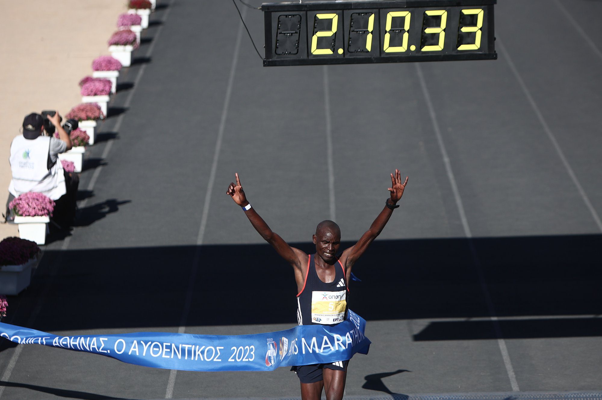 40ός Αυθεντικός Μαραθώνιος Αθήνας: Νικητής ο Κενυάτης Έντουιν Κίπτο με νέο ρεκόρ διαδρομής!