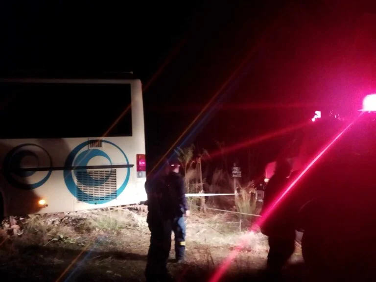 Αρκαδία: Οδηγός ΚΤΕΛ έπαθε ανακοπή την ώρα που οδηγούσε – Στην άκρη του γκρεμού το λεωφορείο