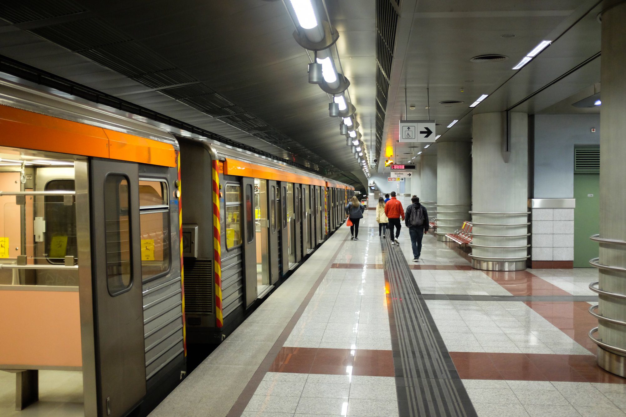 Πτώση ατόμου στις γραμμές του Μετρό – Διακόπηκε η κυκλοφορία