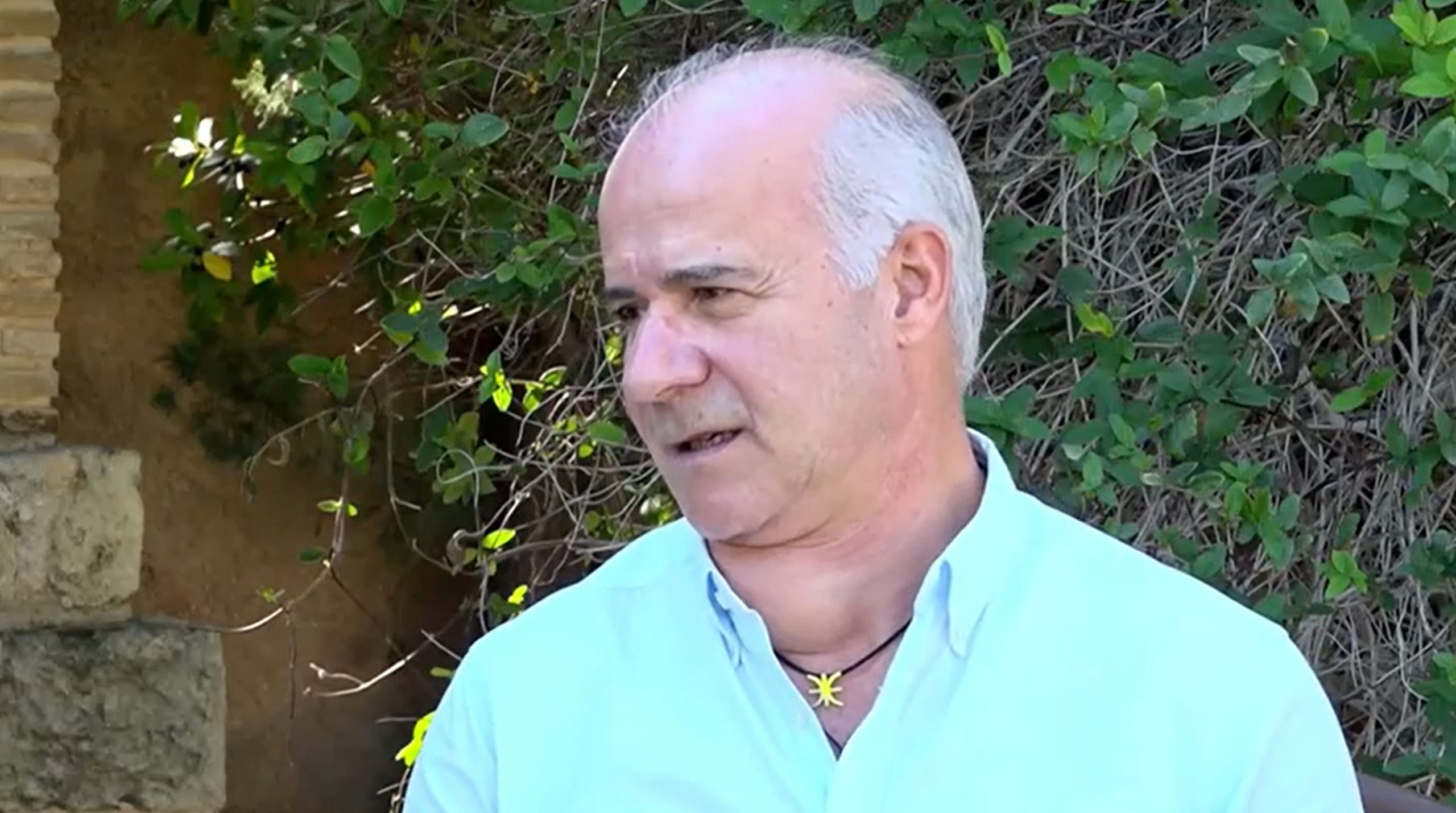 Τί είπε ο Γιώργος Μητσικώστας για το λίπωμα που έχει στον λαιμό (video)