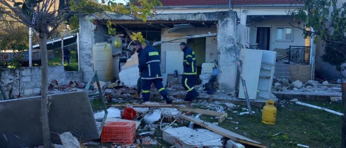 Τρίκαλα: Έκρηξη από διαρροή υγραερίου ισοπέδωσε σπίτι – Τραυματίστηκε ηλικιωμένος