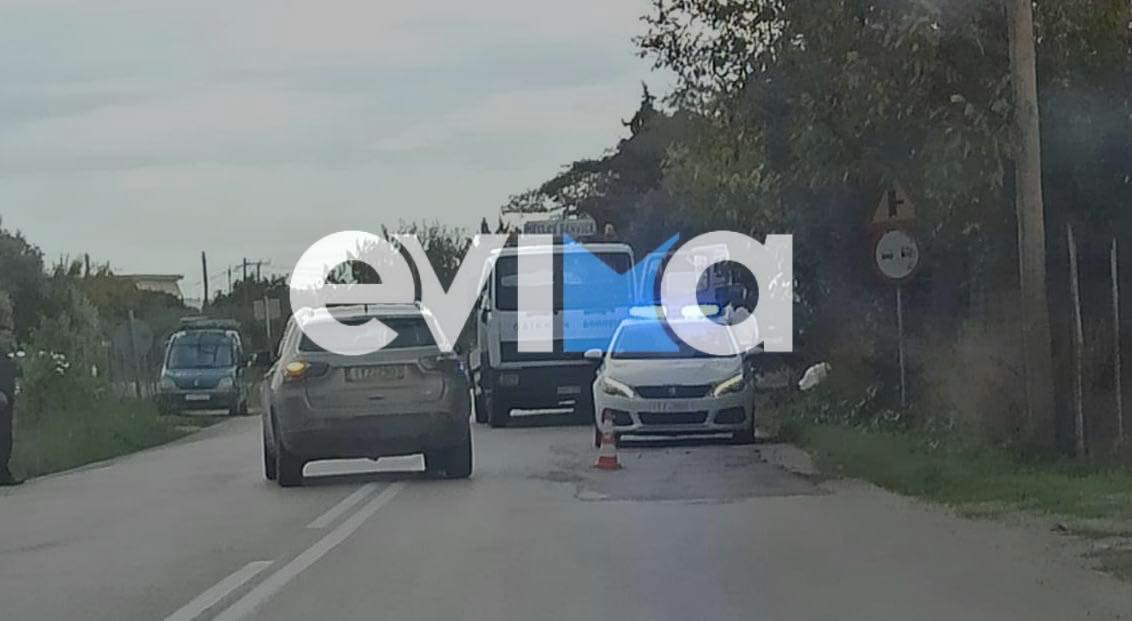 Τροχαίο στην Εύβοια: Συγκρούστηκαν δύο ΙΧ στο Αλιβέρι (pics)