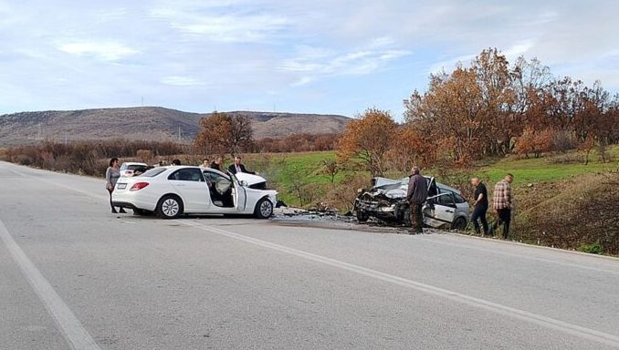 Νεκρή 19χρονη έπειτα από μετωπική σύγκρουση οχημάτων