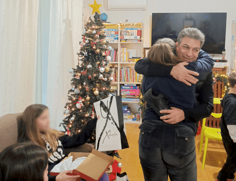 Εύβοια: Η ΑΓΓΕΛΑΚΗΣ για άλλη μια χρονιά χαρίζει αγάπη στα παιδιά