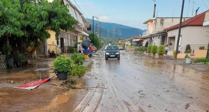 Η λάσπη μπλοκάρει… τη μάθηση- Αδιανόητα εμπόδια πρόσβασης μαθητών στα σχολεία