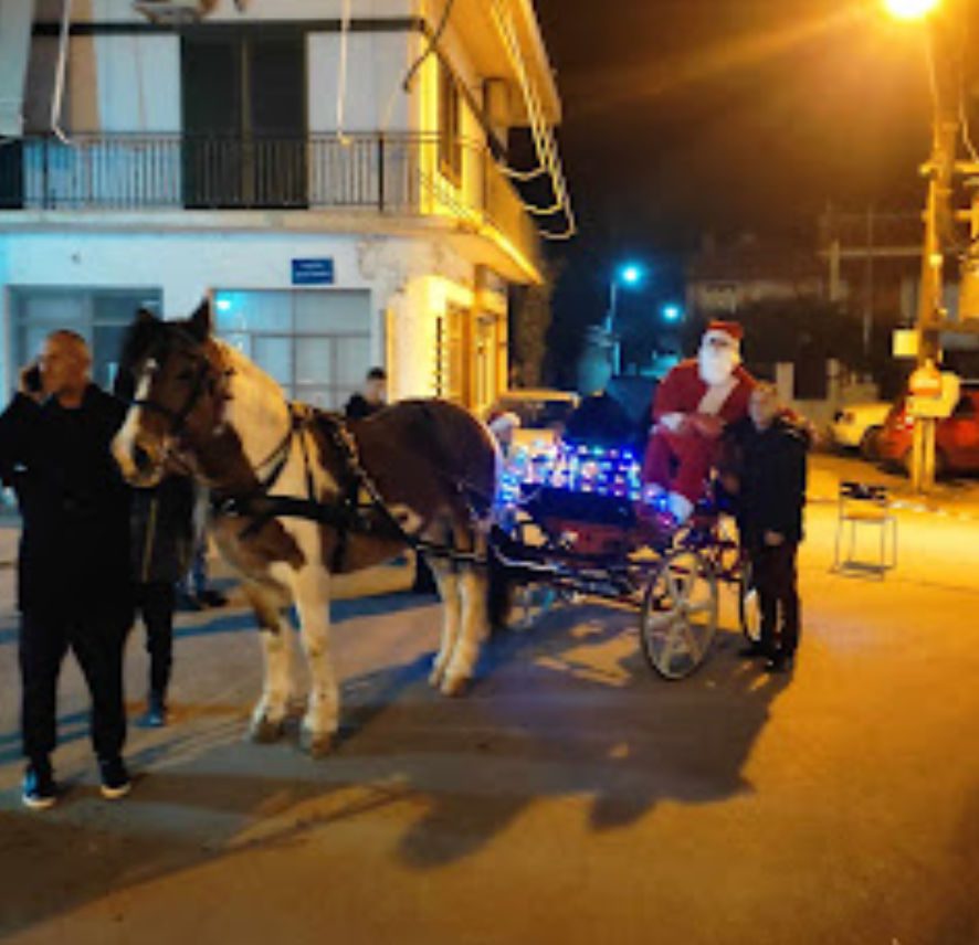 Εύβοια: Σε ποιο χωριό υποδέχθηκαν το «Πνεύμα των Χριστουγέννων»