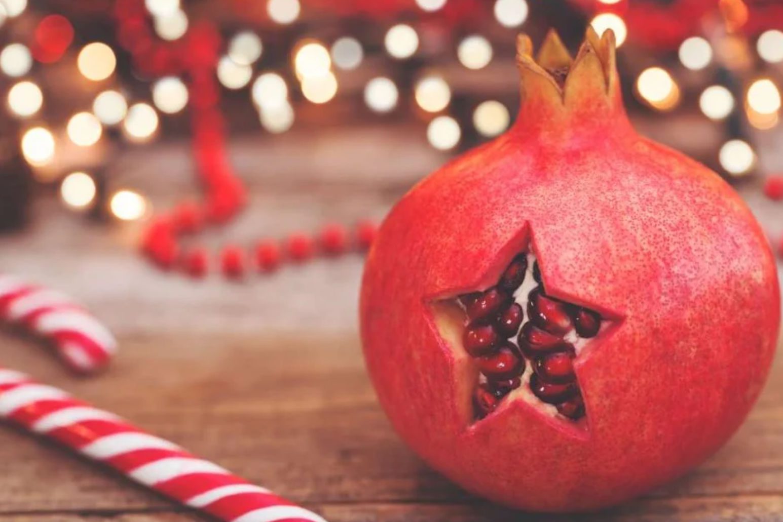 Τα έθιμα της Πρωτοχρονιάς στην Εύβοια – Το ρόδι, η κρεμμύδα και το αμίλητο νερό