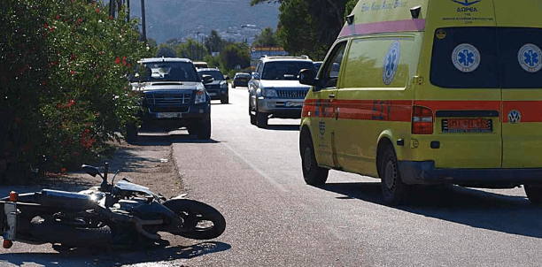 Τροχαίο μεταξύ μηχανής και αγροτικού – Στο νοσοκομείο ο μοτοσικλετιστής