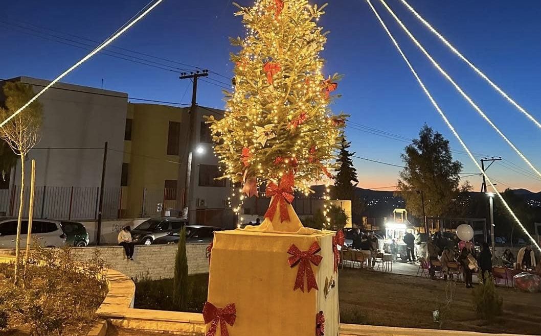 Χριστουγεννιάτικη ατμόσφαιρα από άκρη σε άκρη στο Δήμο Χαλκιδέων (εικόνες)