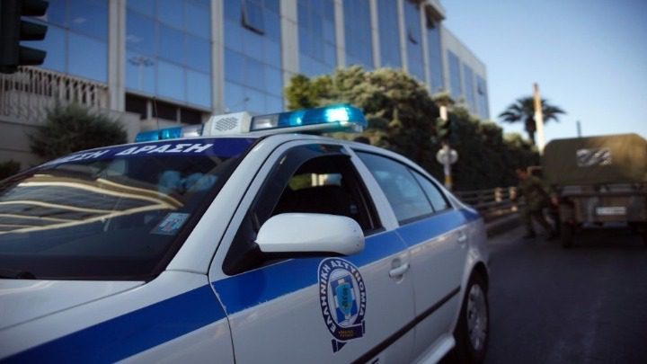 Φοιτητικές εστίες: Επιτέθηκε στην 24χρονη σύντροφό του και μετά πήδηξε από το μπαλκόνι για να διαφύγει