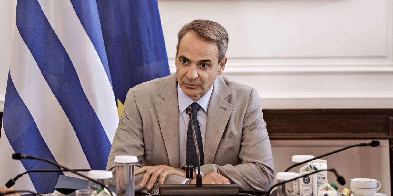 Στο υπουργικό συμβούλιο φέρνει αύριο ο Μητσοτάκης το νομοσχέδιο για τα ομόφυλα ζευγάρια