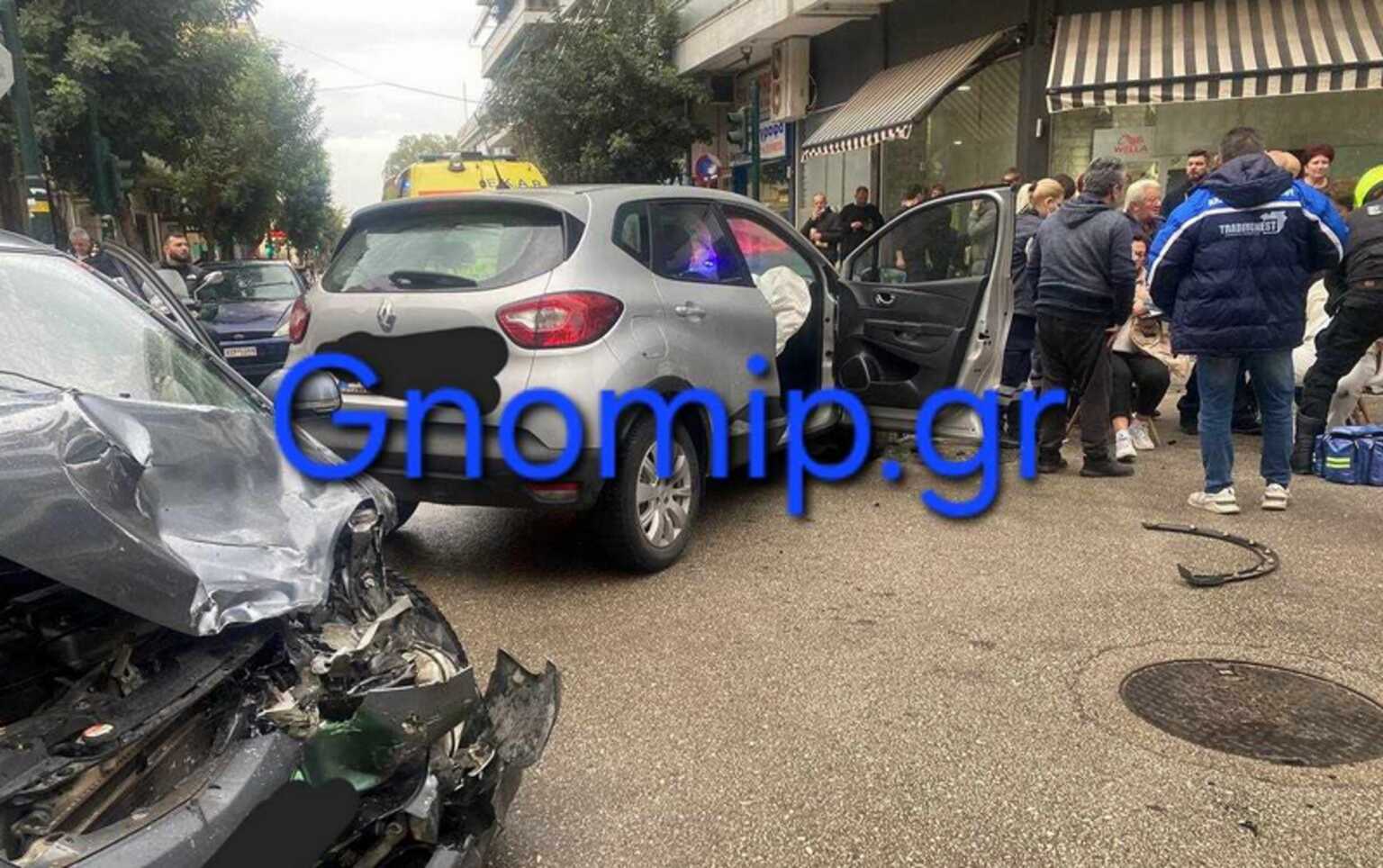 Οδηγός έπαθε καρδιακό επεισόδιο και προκάλεσε τροχαίο στην Πάτρα με 3 τραυματίες