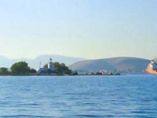 Τουρκικό δεξαμενόπλοιο προσέκρουσε σε λιμάνι της Εύβοιας – Συνελήφθη ο πλοίαρχος